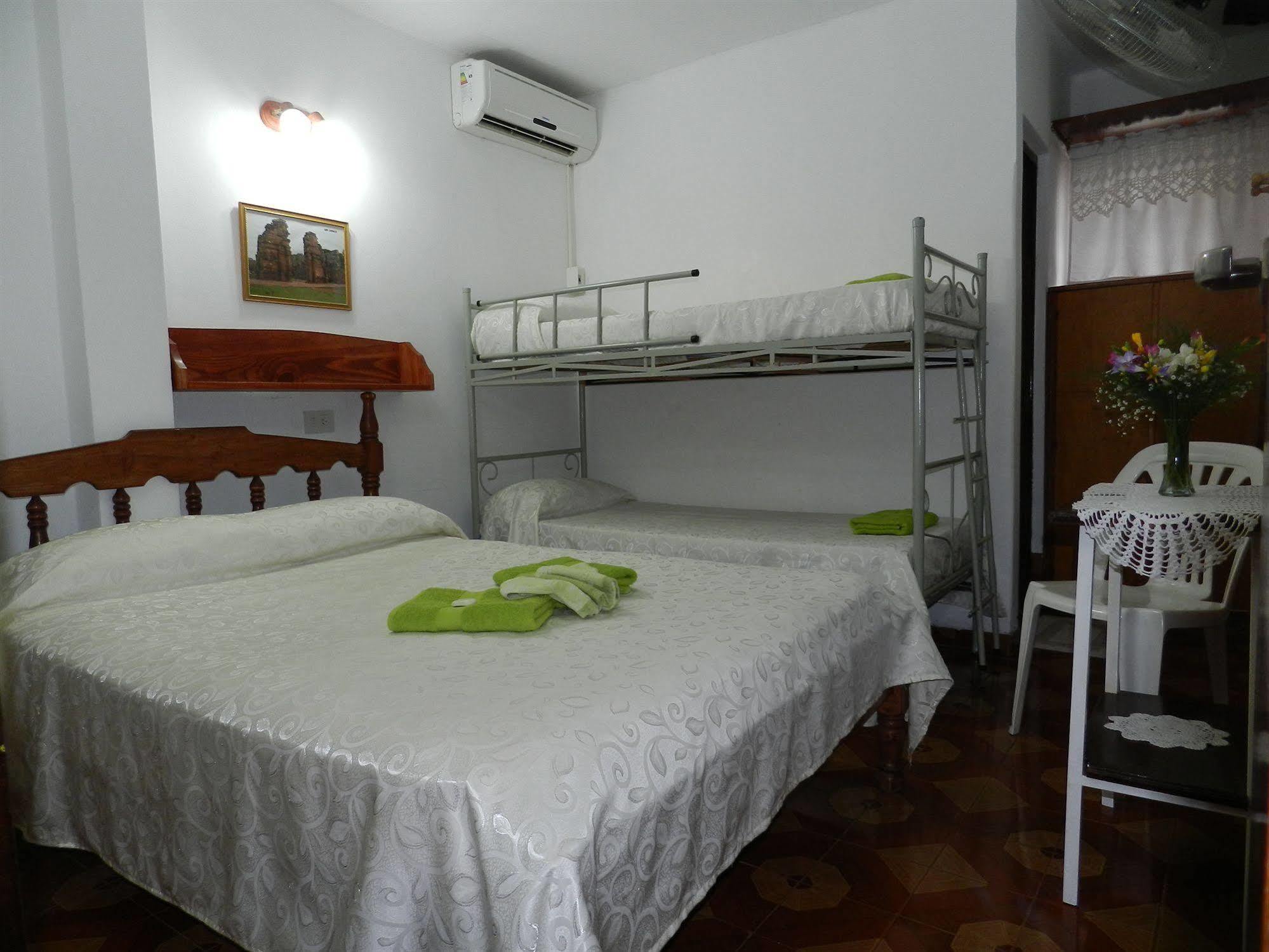 Hotel Colon Posadas Exterior photo